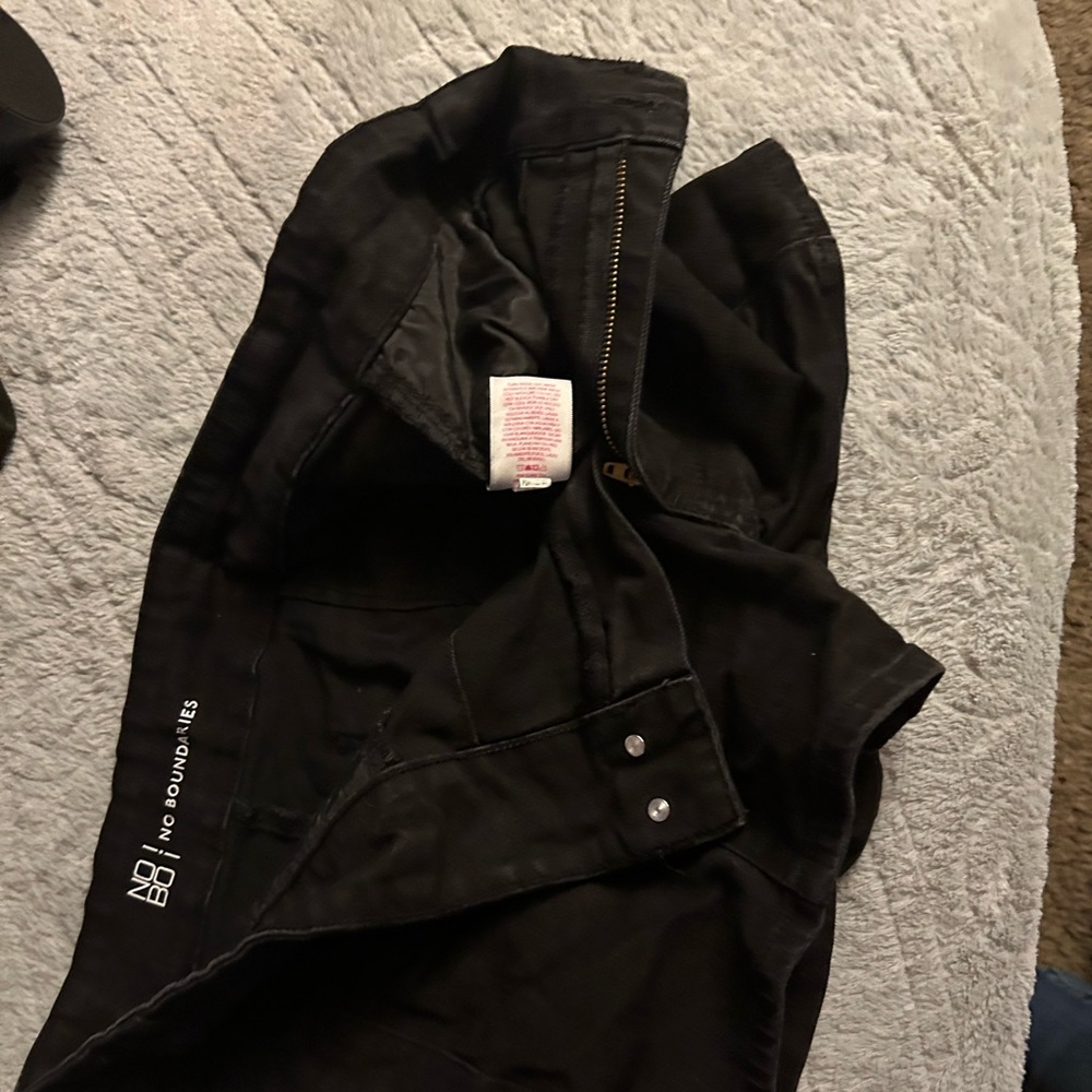Black no boundaries size 15 shorts